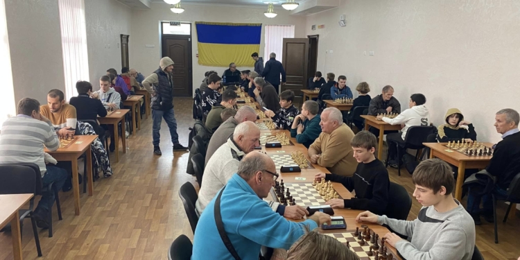Традиційний Новорічний бліц-турнір у Миколаєві визначив кращих шахістів (ФОТО)