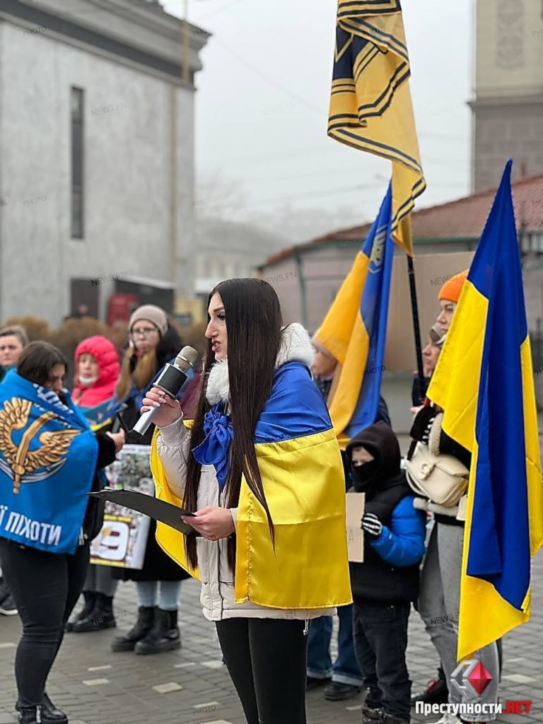 У Миколаєві рідні та близькі військовополонених вийшли на акцію-нагадування «У полоні немає свят» (ФОТО) 7