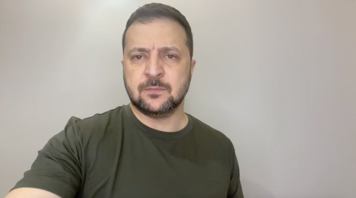 Російські льотчики повинні вирішити, чи брати участь в цій війні, бо далі їм буде тільки гірше, – Зеленський (ВІДЕО)