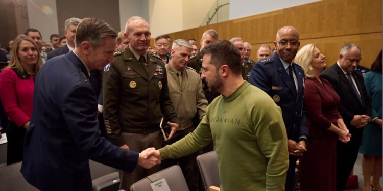 Зеленський у Вашингтоні намагається переконати Конгрес схвалити допомогу Україні, однак єдності серед американських законодавців немає, – Голос Америки (ВІДЕО)