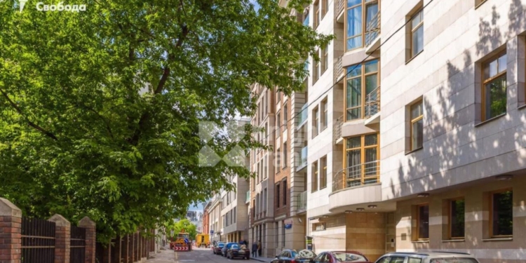 “Схеми” знайшли квартиру нардепа Бойка в Москві (ФОТО)