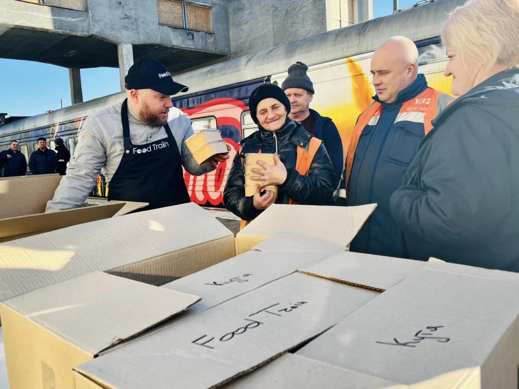 У Миколаєві побував унікальний поїзд-кухня «Food Train» (ФОТО) 25