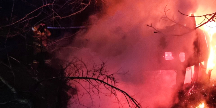 На Миколаївщині за добу вогнеборці ліквідували п’ять пожеж (ФОТО)