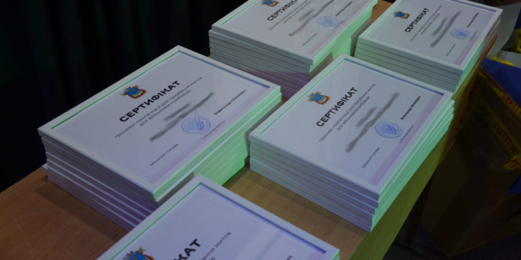 У Миколаєві 35 воїнам ЗСУ вручили сертифікати на придбання власного житла (ФОТО)