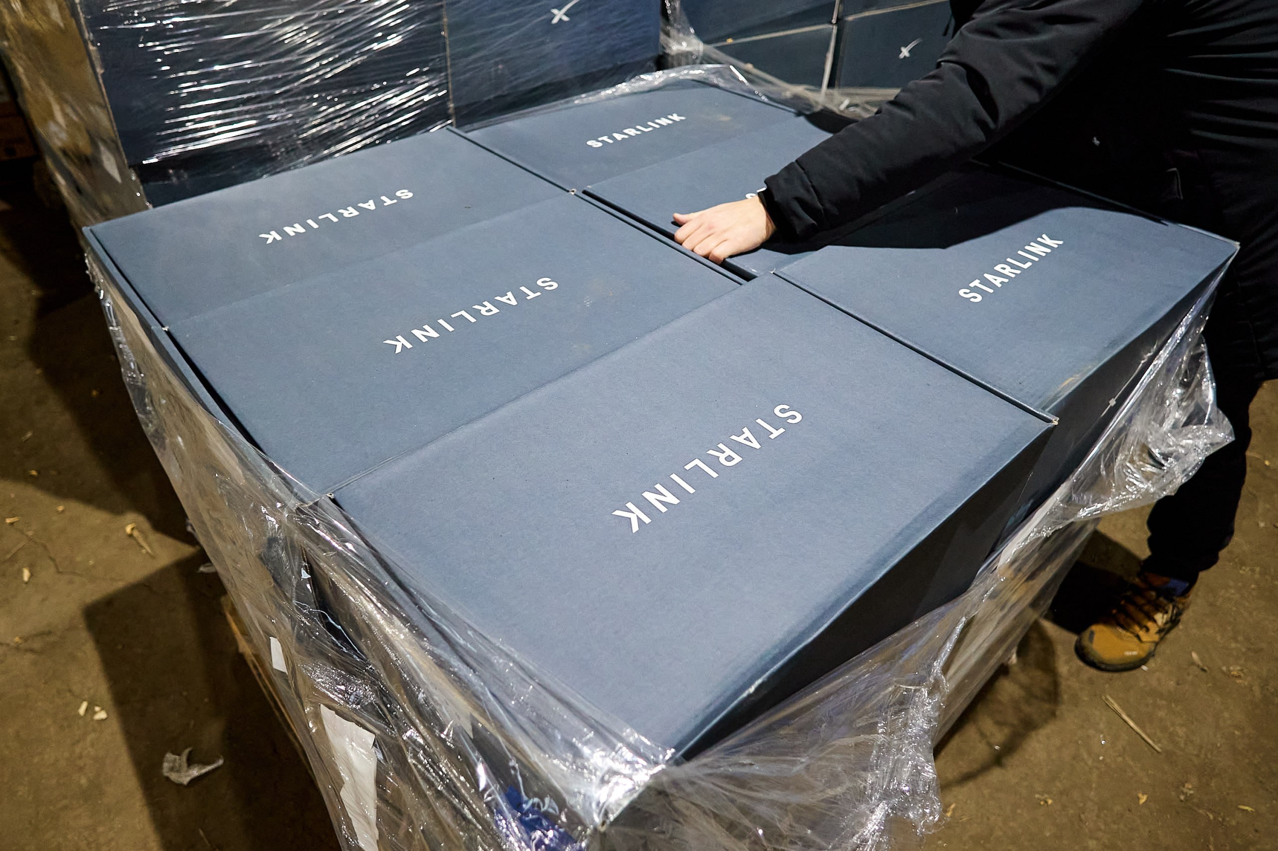 Польща передала Україні ще 5 тис. Starlink (ФОТО)