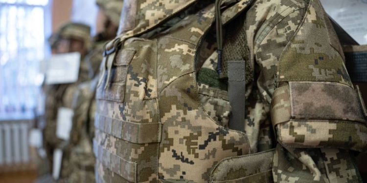 Міноборони сертифікувало перший жіночий бронежилет (ФОТО)