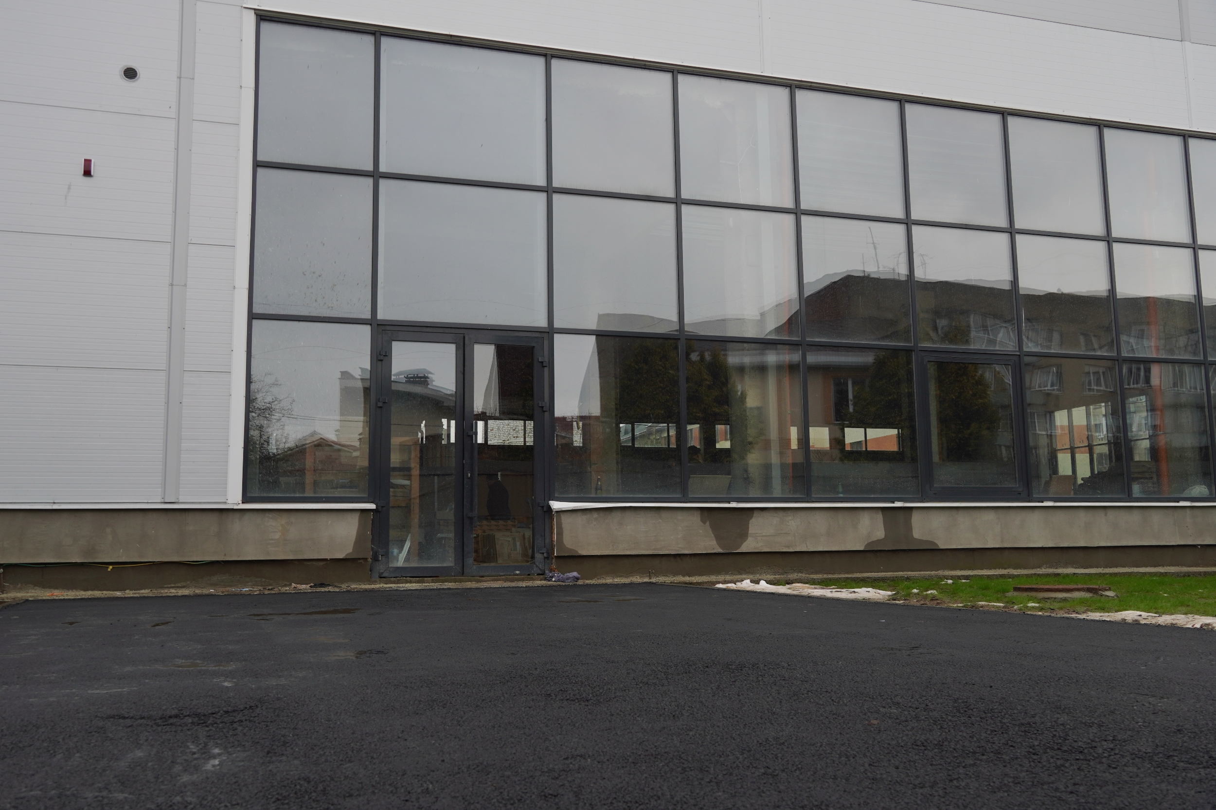 В Ужгороді відкрили реабілітаційний центр для осіб з інвалідністю та ветеранів війни – він носить ім’я миколаївського активіста і захисника «Бузького Гарду» Олега Кравця (ФОТО)