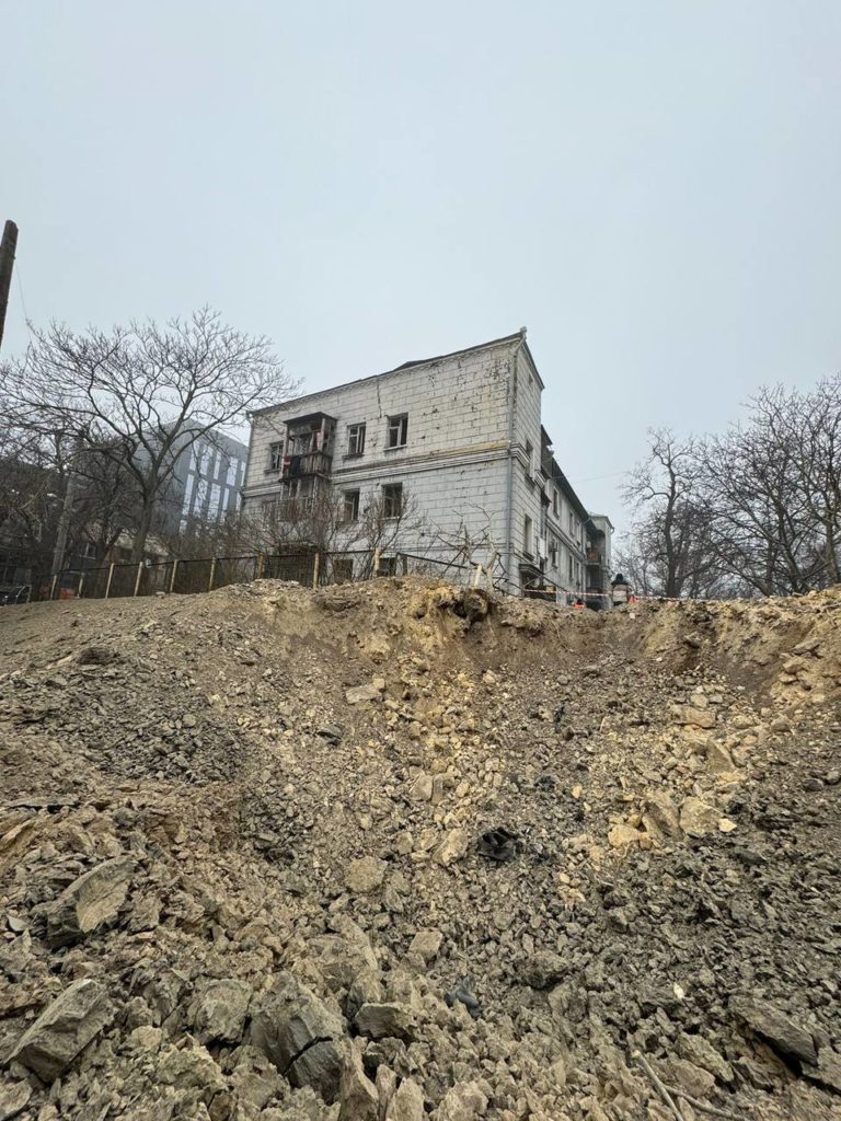 В Одесі кількість жертв зросла до 3 - під завалами знайшли тіло (ФОТО, ВІДЕО) 7