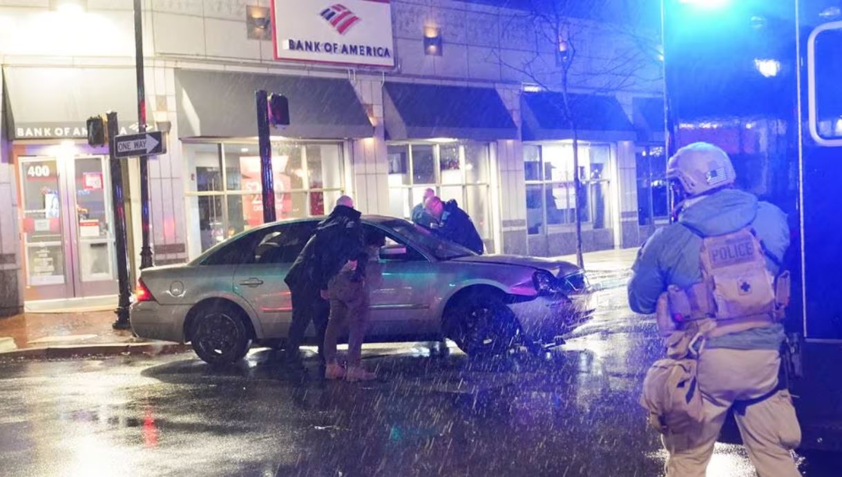 В США невідоме авто врізалось в кортеж Байдена (ФОТО)