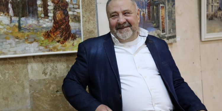 Романтичний і ліричний Миколаїв: у бібліотеці ім.Кропивницького відкрилась виставка живопису Леоніда Ященка (ФОТО)