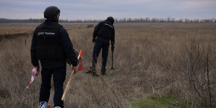 З початку російського вторгнення на Миколаївщині піротехніки ДСНС вилучили та знищили майже 22 тисячі вибухонебезпечних предметів (ФОТО, ВІДЕО)
