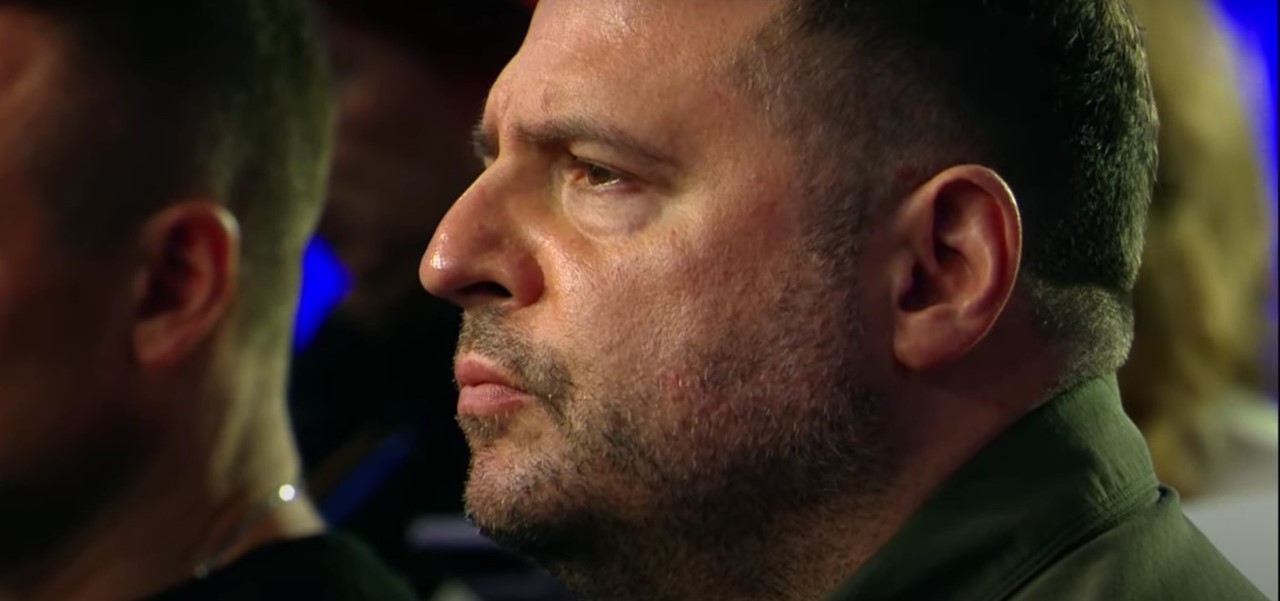 Війна тільки прискорила процес «бронзовіння», – психолог про пресконференцію і еволюцію Зеленського