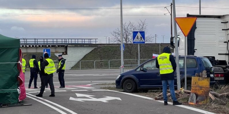 Вже третій український водій помер на польському кордоні