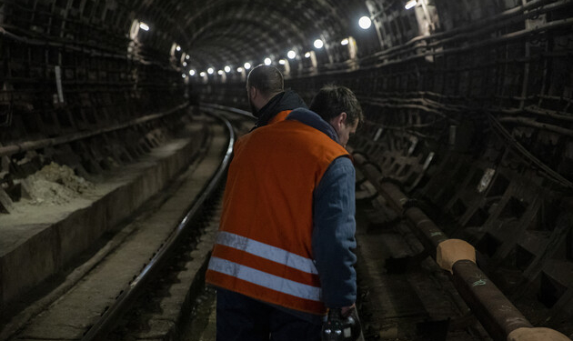 Драма київського метро. З чого все починалося і чим може закінчитись (ФОТО)
