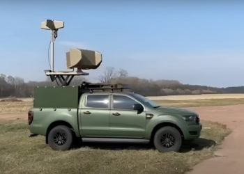 Міноборони показало мобільний «окопний РЕБ» – “бере” всі типи ворожих БПЛА (ФОТО)