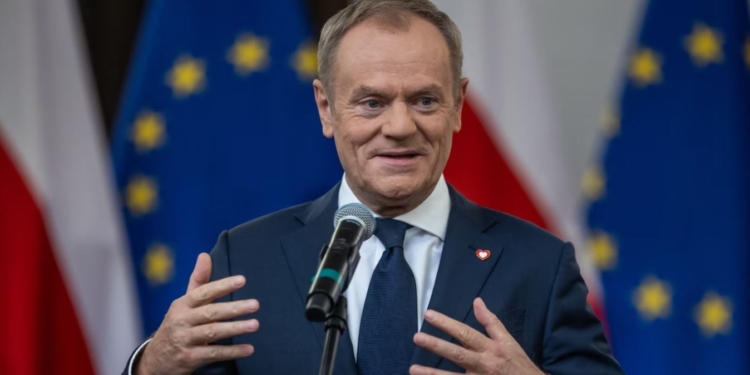 Туск обіцяє діяти в інтересах польських перевізників, але зменшити тертя між Києвом та Варшавою