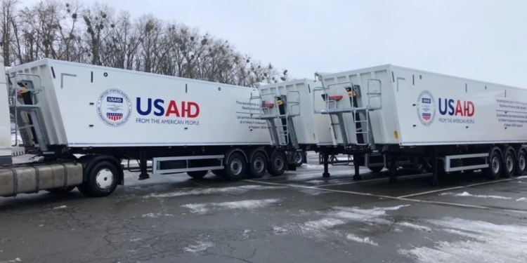 США передали Україні 16 зерновозів (ФОТО)