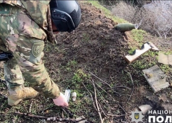 Некеровані авіаційні ракети, міни, гранати: поліцейські вибухотехніки Миколаївщини знешкодили понад сотню одиниць російської зброї, знайденої при розмінуванні (ФОТО, ВІДЕО)