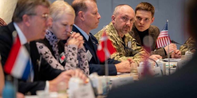 В Україні проведена оцінка аеродромів для F-16, їх треба захистити ППО, Міноборони