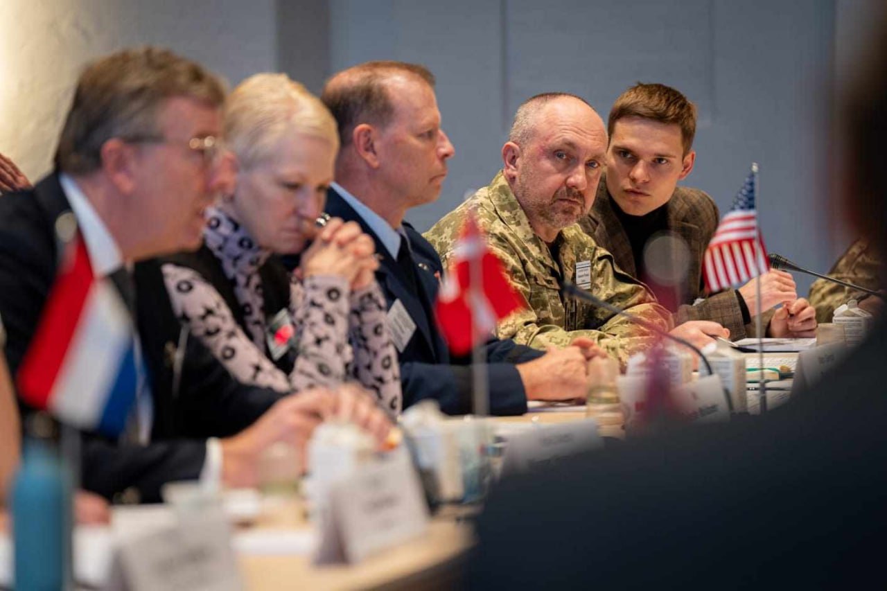 В Україні проведена оцінка аеродромів для F-16, їх треба захистити ППО, Міноборони