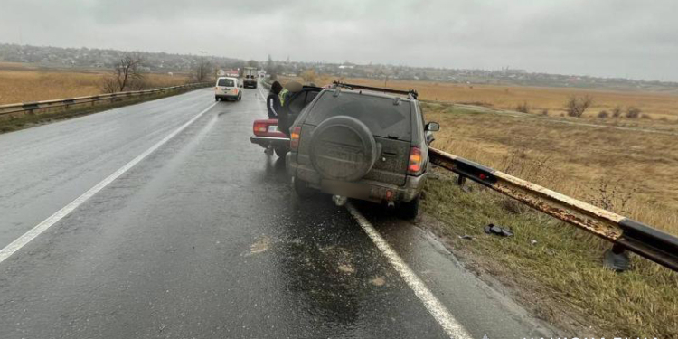 На Миколаївщині неподалік Нечаяного в ДТП загинув водій автівки (ФОТО)