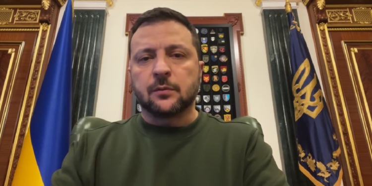 «45 людей постраждали, четверо загинули внаслідок ранкової атаки. Терорист повинен платити» – звернення Зеленського (ВІДЕО)