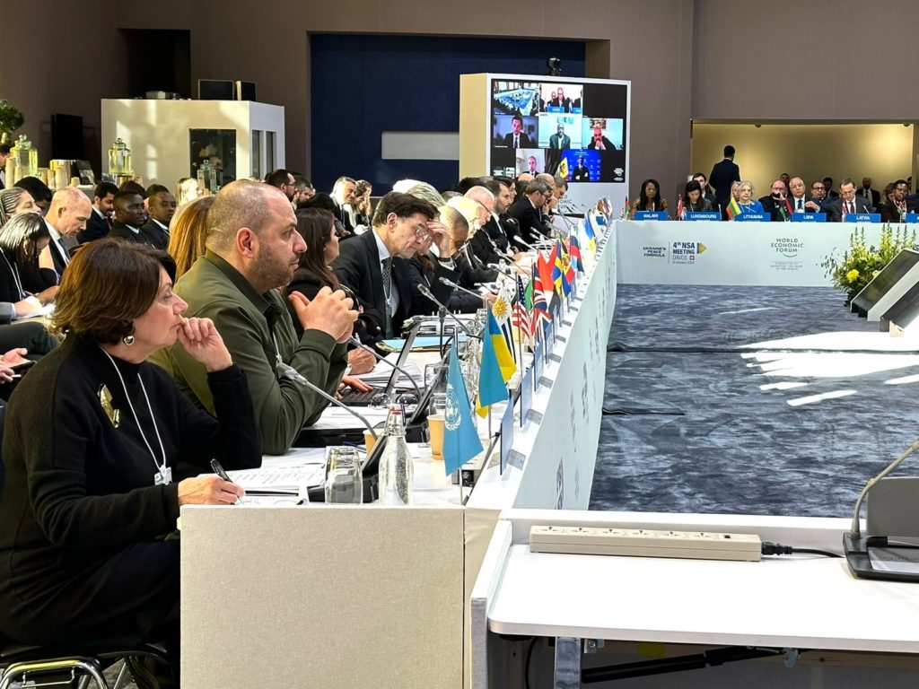 6-й пункт формули миру - виведення російської армії з України, - Умєров у Давосі запропонував створити механізм 1