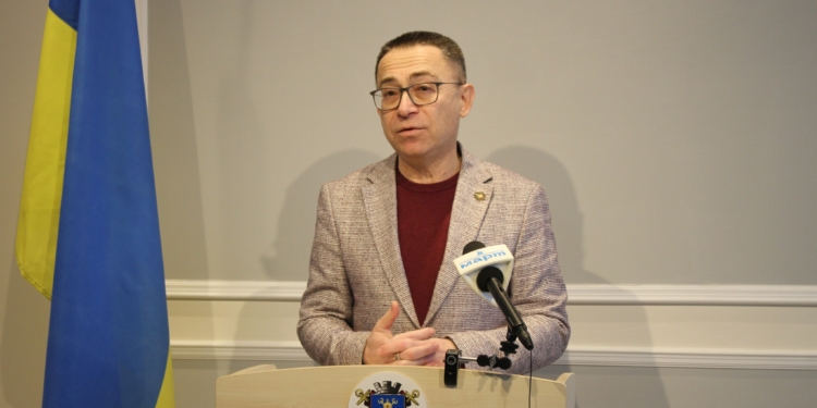 У Миколаєві готують до видання книгу, яка допоможе іноземцям опанувати українську мову