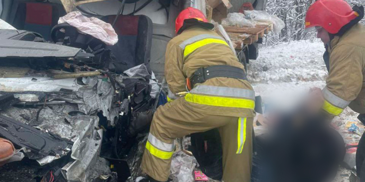 На Миколаївщині в ДТП загинув водій і постраждав 12-річний пасажир