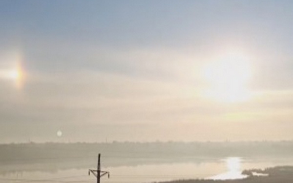 «Поганий символ для завойовників»: вранці у небі над Миколаєвом виник паргелій (ВІДЕО)