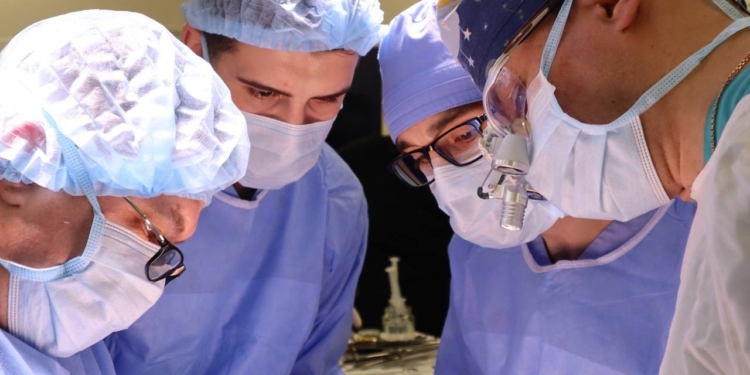 Вперше в Україні проведено унікальну операцію на грудній клітині 1,5-місячного немовляти (ФОТО)