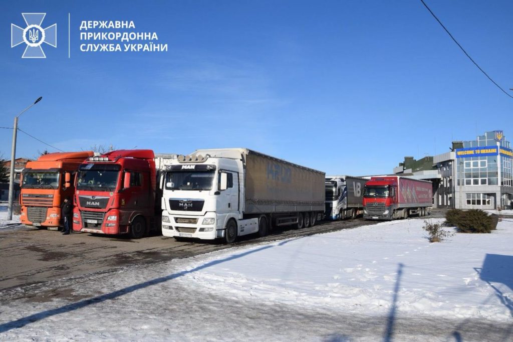 На кордоні з Румунією розблоковано два пункти пропуску (ФОТО) 2