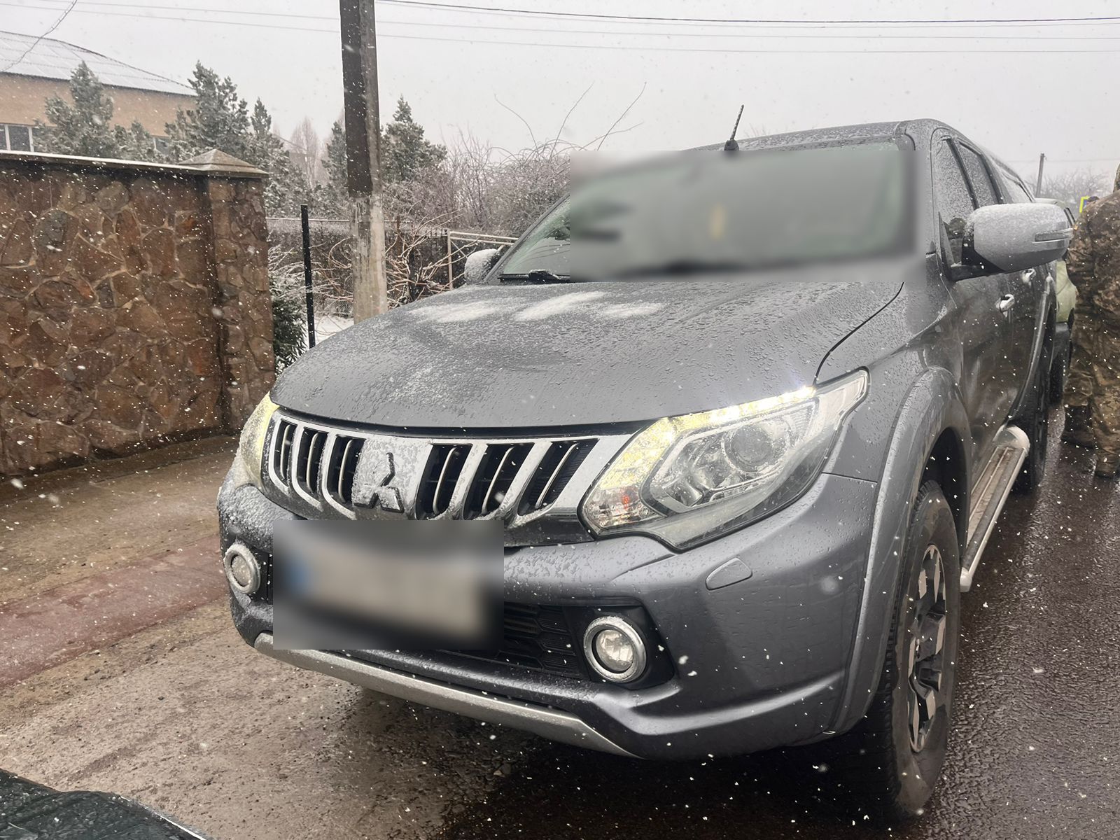 На Закарпатті подружжя напало на прикордонний наряд і травмувало прикордонницю