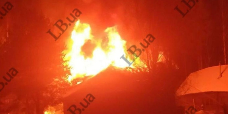 Вночі згорів заміський будинок затриманого власника Cocorde Capital Ігоря Мазепи (ФОТО, ВІДЕО)