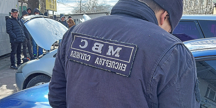 На Миколаївщині людина купила автівку, ввезену з закордону, з «перебитими» номерами