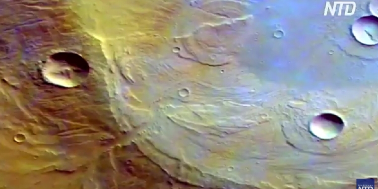 Поклади підземного льоду на Марсі такі, що вистачило б заповнити Червоне море (ВІДЕО)