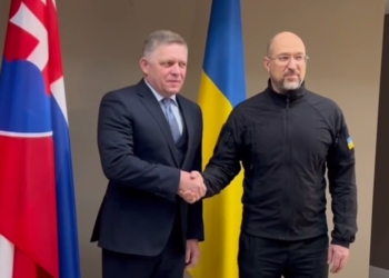 Візит Фіцо таки відбувається: прем’єр України зустрічається з прем’єром Словаччини в Ужгороді (ВІДЕО)
