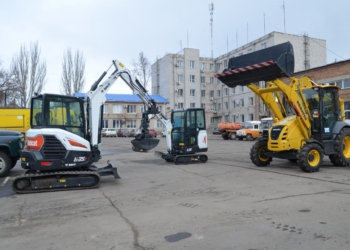 «Миколаївводоканал» отримав нову спецтехніку від іноземних благодійників (ФОТО)