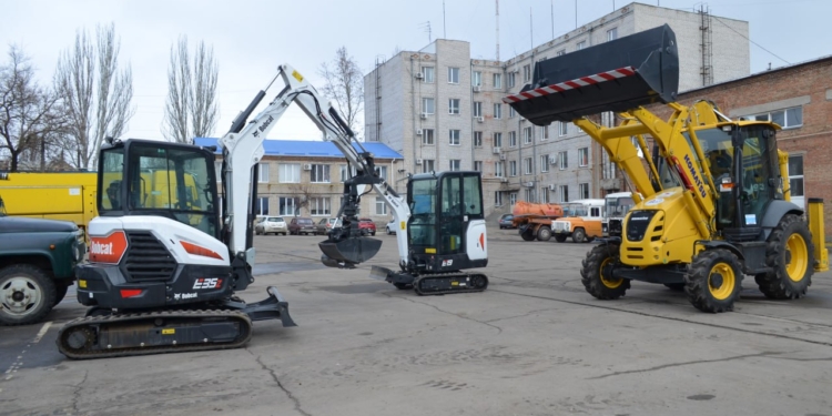 «Миколаївводоканал» отримав нову спецтехніку від іноземних благодійників (ФОТО)