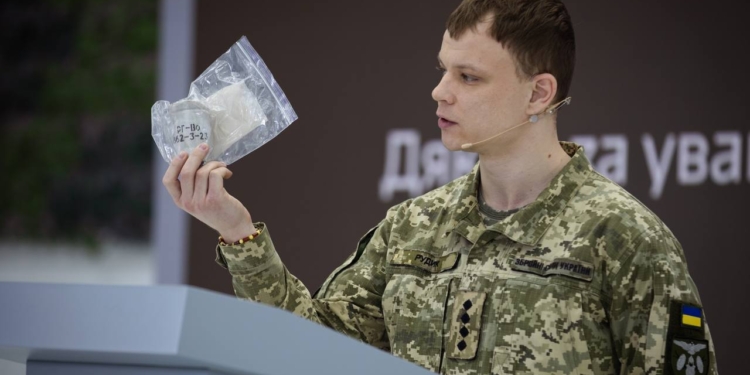 Росія всі більше застосовує газові гранати з використанням заборонених смертоносних речовин (ФОТО)