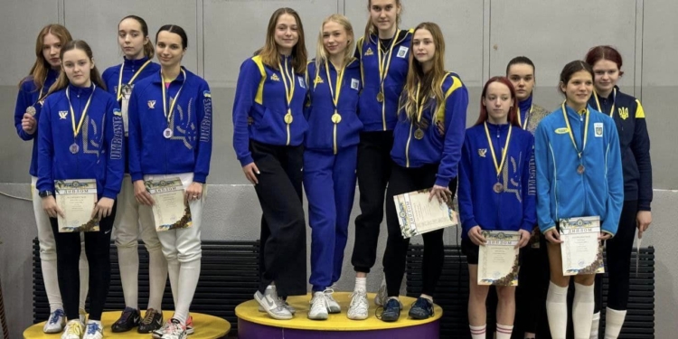 Миколаївські рапіристи з нагородами завершили юніорський чемпіонат України з фехтування (ФОТО)