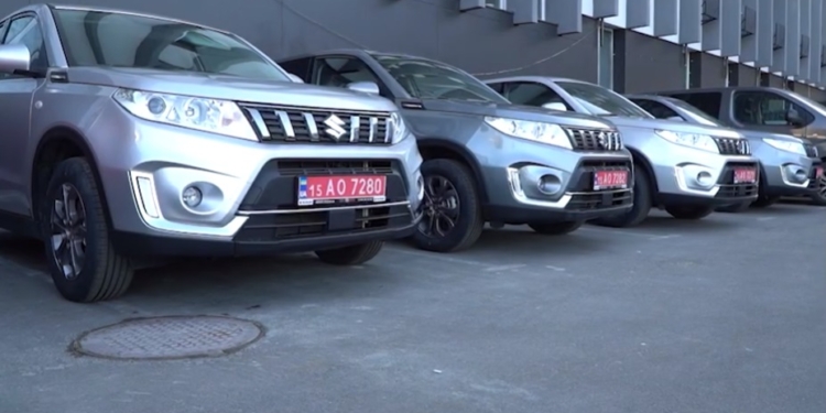 Бійцям ГУР передано автівки від громади Миколаєва (ВІДЕО)