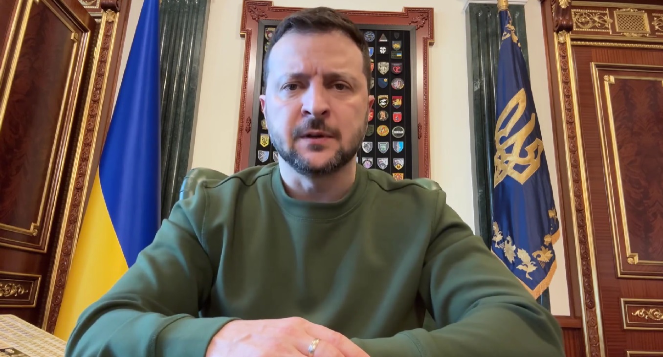 «Ми ні про кого не забули, по кожному прізвищу шукаємо» – Зеленський після сьогоднішнього обміну військовополоненими (ВІДЕО)