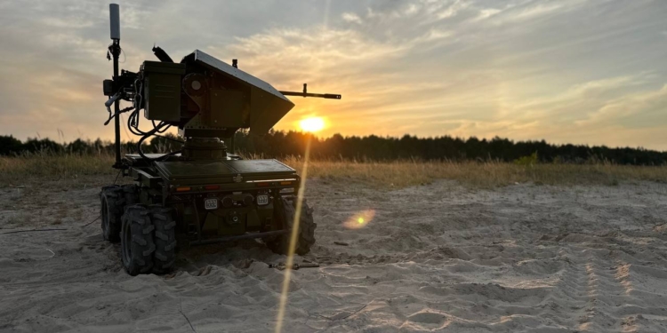 Відбулось чергове тестування робота для військових, а дрон для фронту тепер може зібрати кожний, – Федоров (ФОТО)