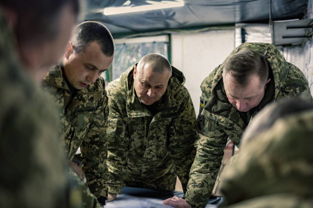 Залужний і Шаптала кілька днів працювали в зонах відповідальності ОСУВ «Таврія» та ОСУВ «Одеса» (ФОТО) 20