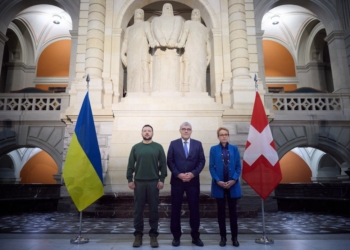 Зеленський проводить перемовини в Швейцарії (ВІДЕО)