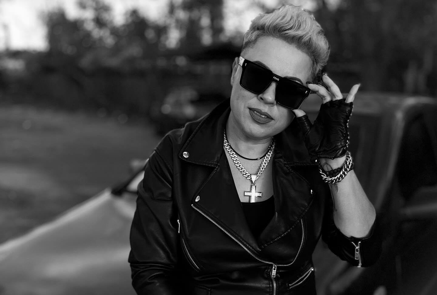 Привіт, Бро: як барбер з Миколаєва підтримує моральний дух наших захисників (ФОТО)