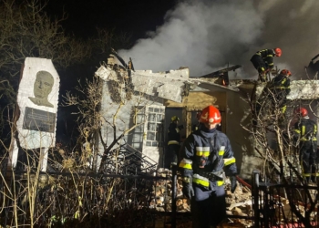 У Львові внаслідок нічної атаки згорів музей Шухевича і пошкоджений університет, де вчився Бандера (ФОТО)