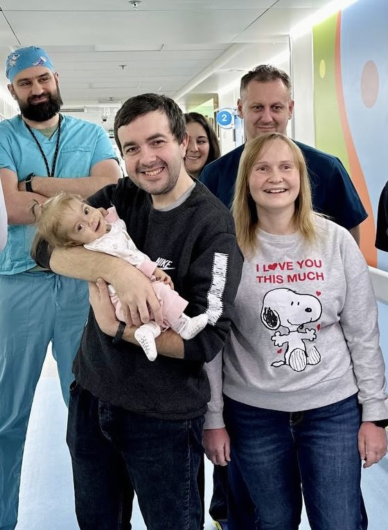 В Україні провели унікальну операцію 9-місячній дитині - одночасну корекцію вади серця та трансплантацію печінки (ФОТО) 3