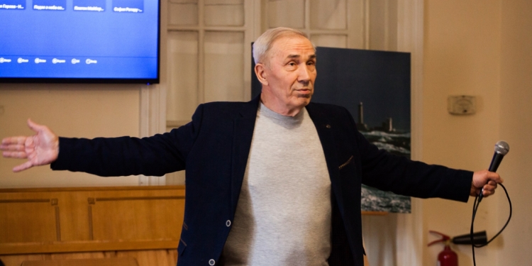 «На боці світла та надії»: у Миколаєві відкрилась виставка фоторобіт, присвячених маякам Півдня України (ФОТО)